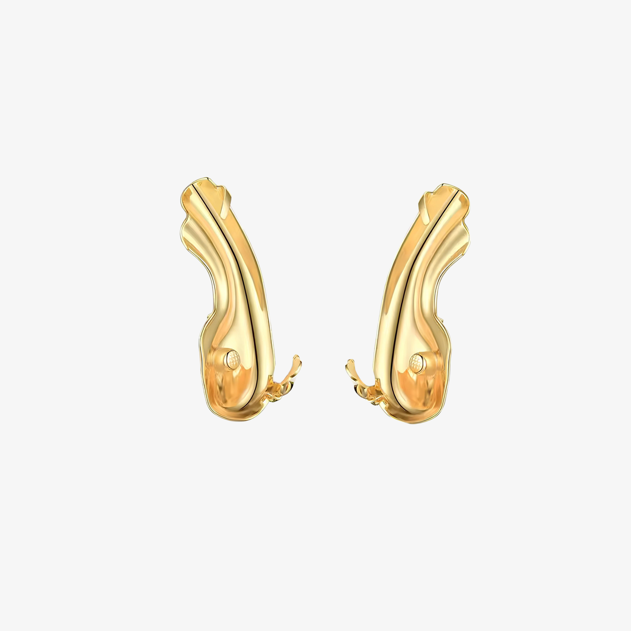 Polished Gold LunaSculpt™ cuff featuring a smooth, fluid contour and a wide sculptural design for a bold yet minimalist statement.